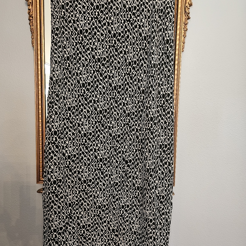 Black and white print skirt